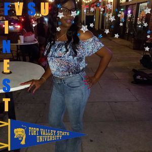 Meet your Posher, Adrienne